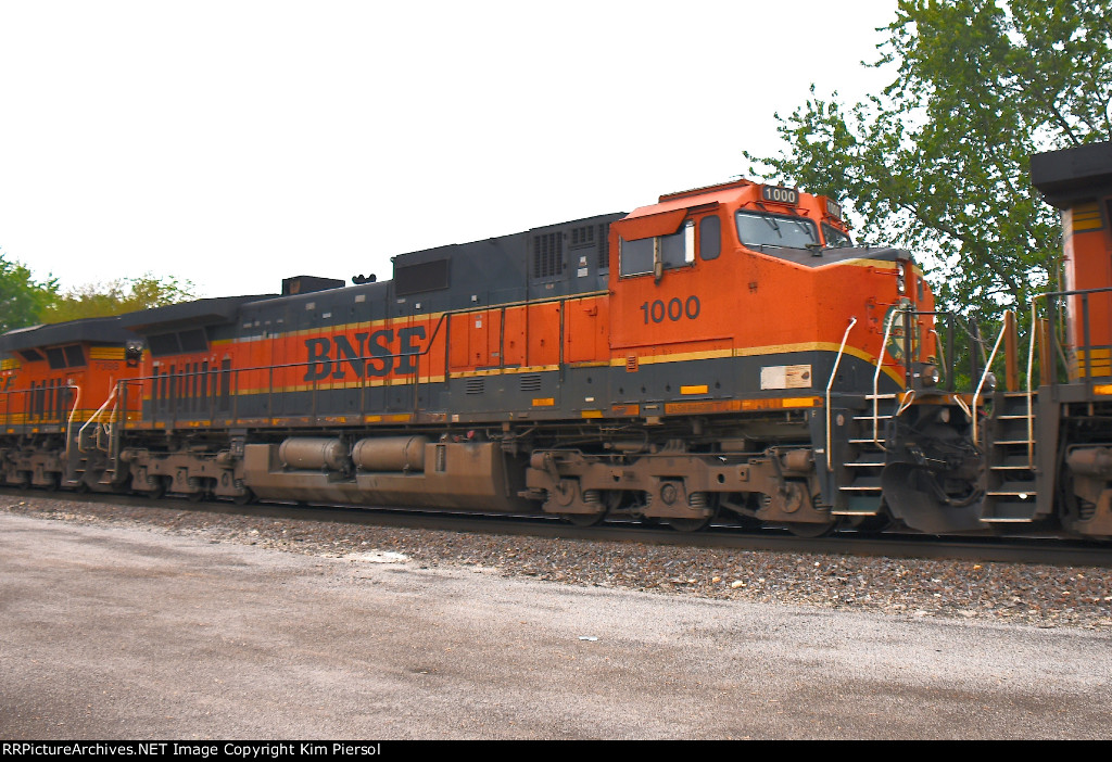 BNSF 1000